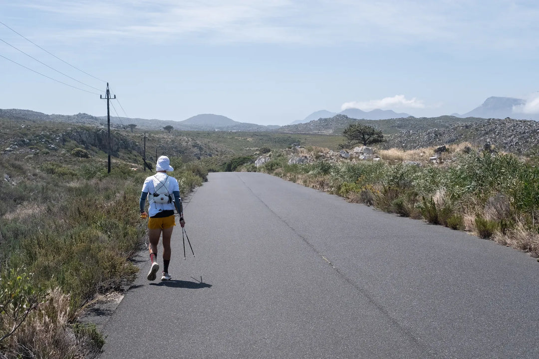 Ultra trailer walking in Cape Town mountains with Sysum and Tabisuke Tabizo gear