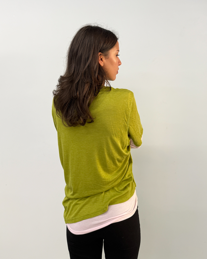 Lievre Running Lyocell Apple Green T-shirt, sustainably sourced Lyocell fabric in a minimal silhouette designed for running and everyday movement.