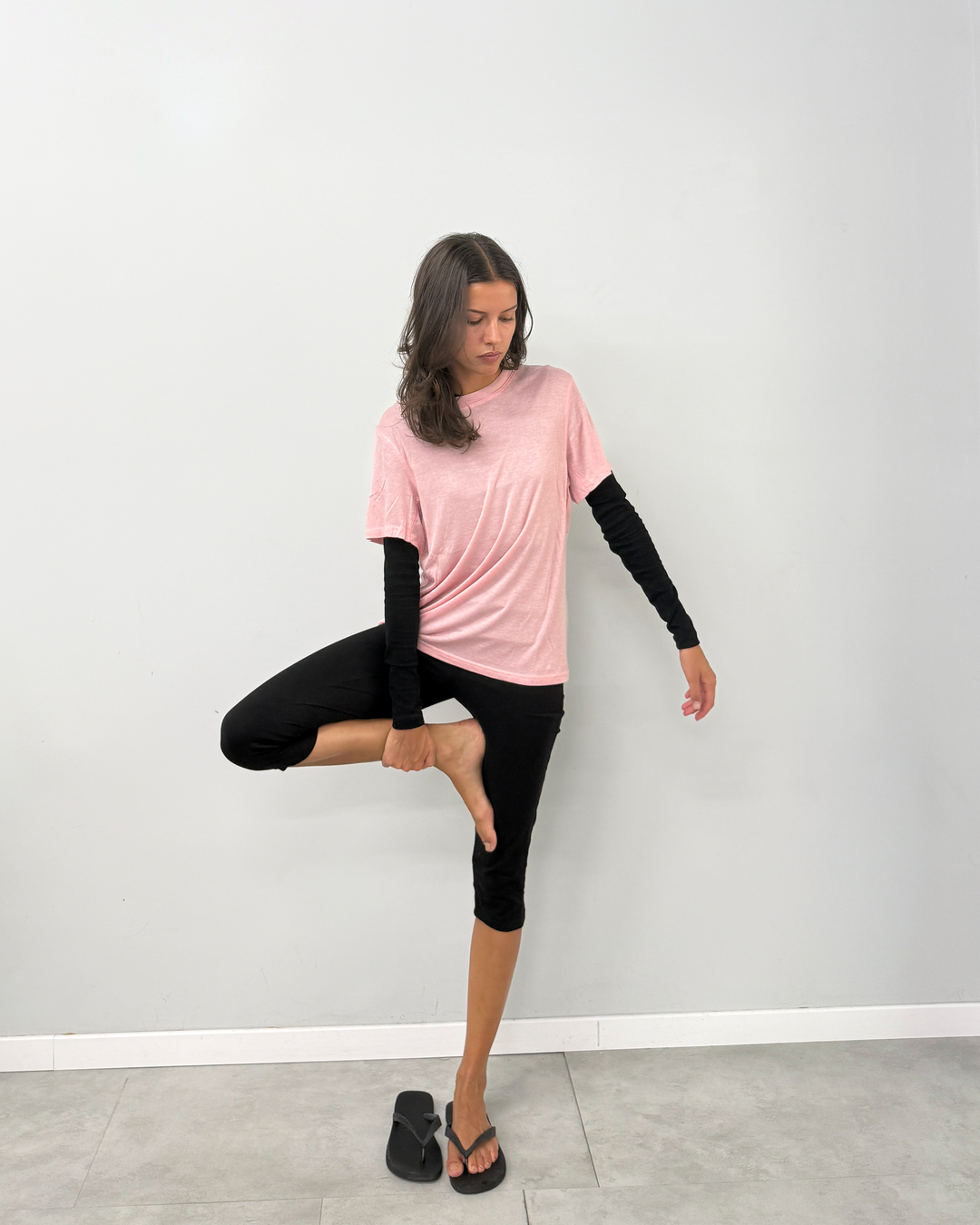 Lievre Running Lyocell Soft Pink T-shirt, sustainably sourced Lyocell fabric in a minimal silhouette designed for running and everyday movement.