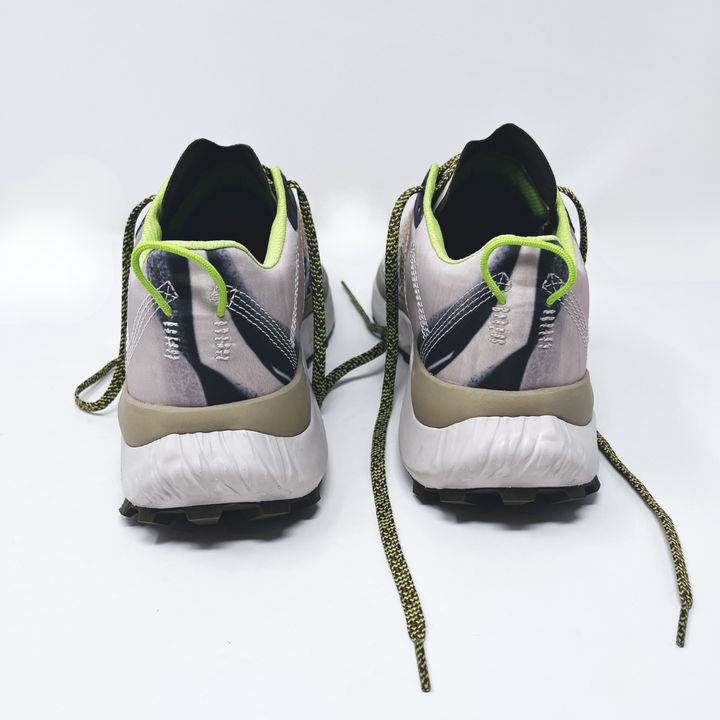 4T2 - sayonara, lonely wolf running shoes featuring a lightweight design and Vibram Zegalite outsole.