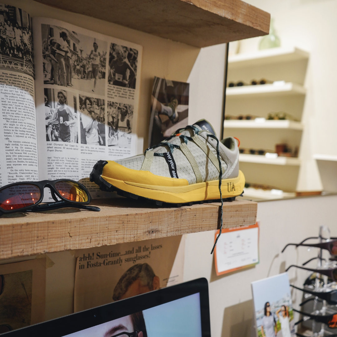 4T2 get lost footwear in beige and green, designed for trail running with a Vibram outsole.