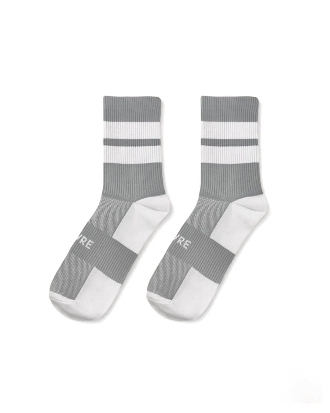 Lievre Running grey and white compression socks, mid-crew length with ribbed upper, dual white horizontal stripes, reinforced toe and heel, and supportive arch band.