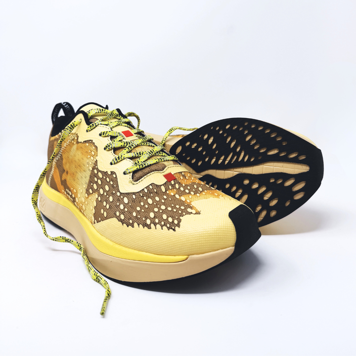 4T2 - one more, yellow personality — running shoe