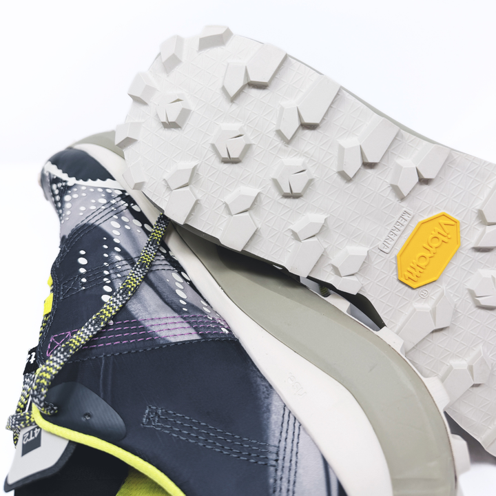 4T2 - sayonara, rolling stone running shoes featuring a lightweight design and Vibram Zegalite outsole.