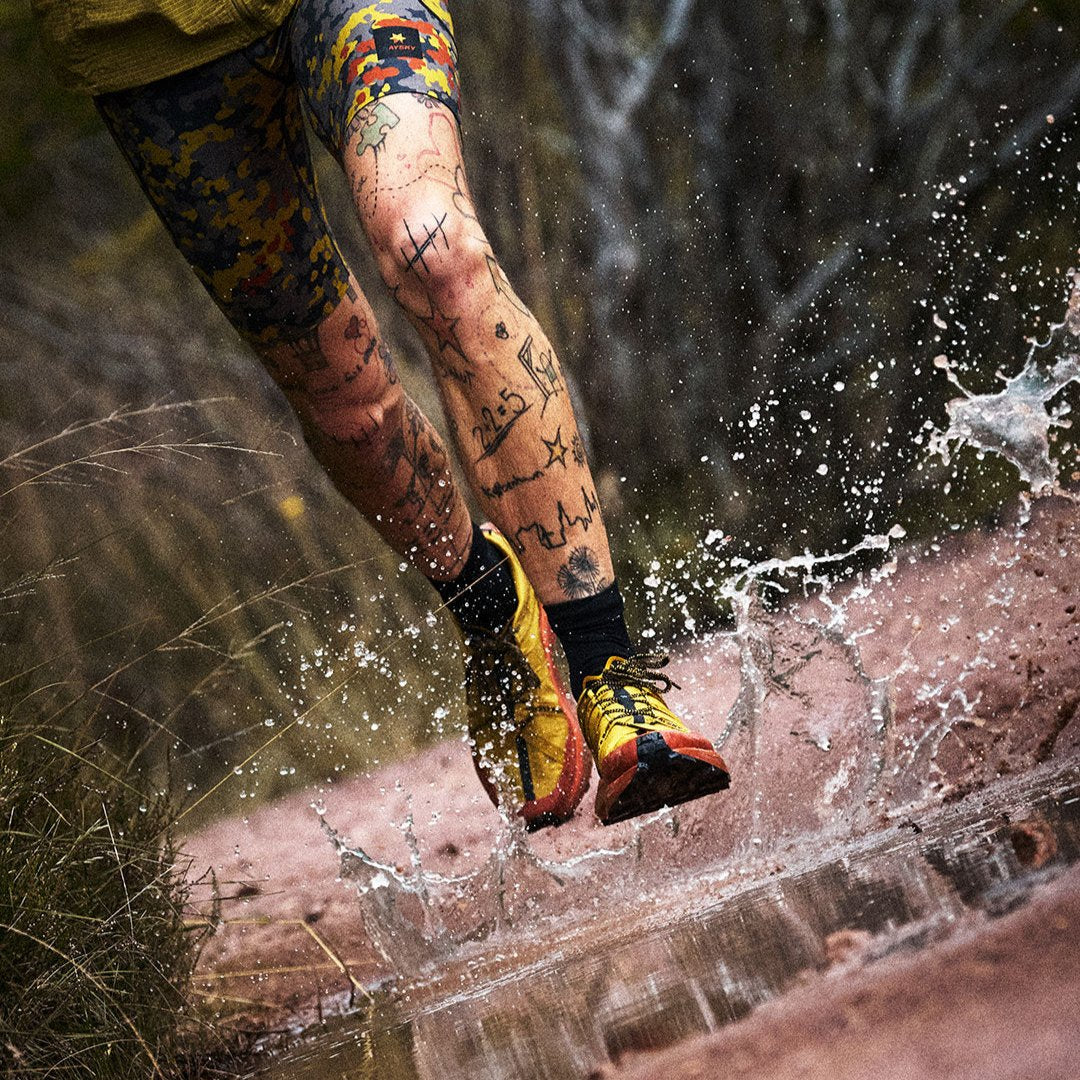 4T2 get lost saysky edition trail running shoe with vibrant colors, featuring a durable vibram outsole.