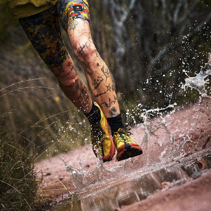 4T2 get lost saysky edition trail running shoe with vibrant colors, featuring a durable vibram outsole.