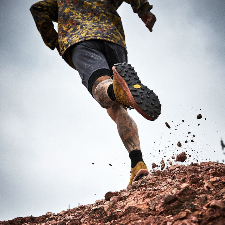 4T2 get lost saysky edition trail running shoe with vibrant colors, featuring a durable vibram outsole.