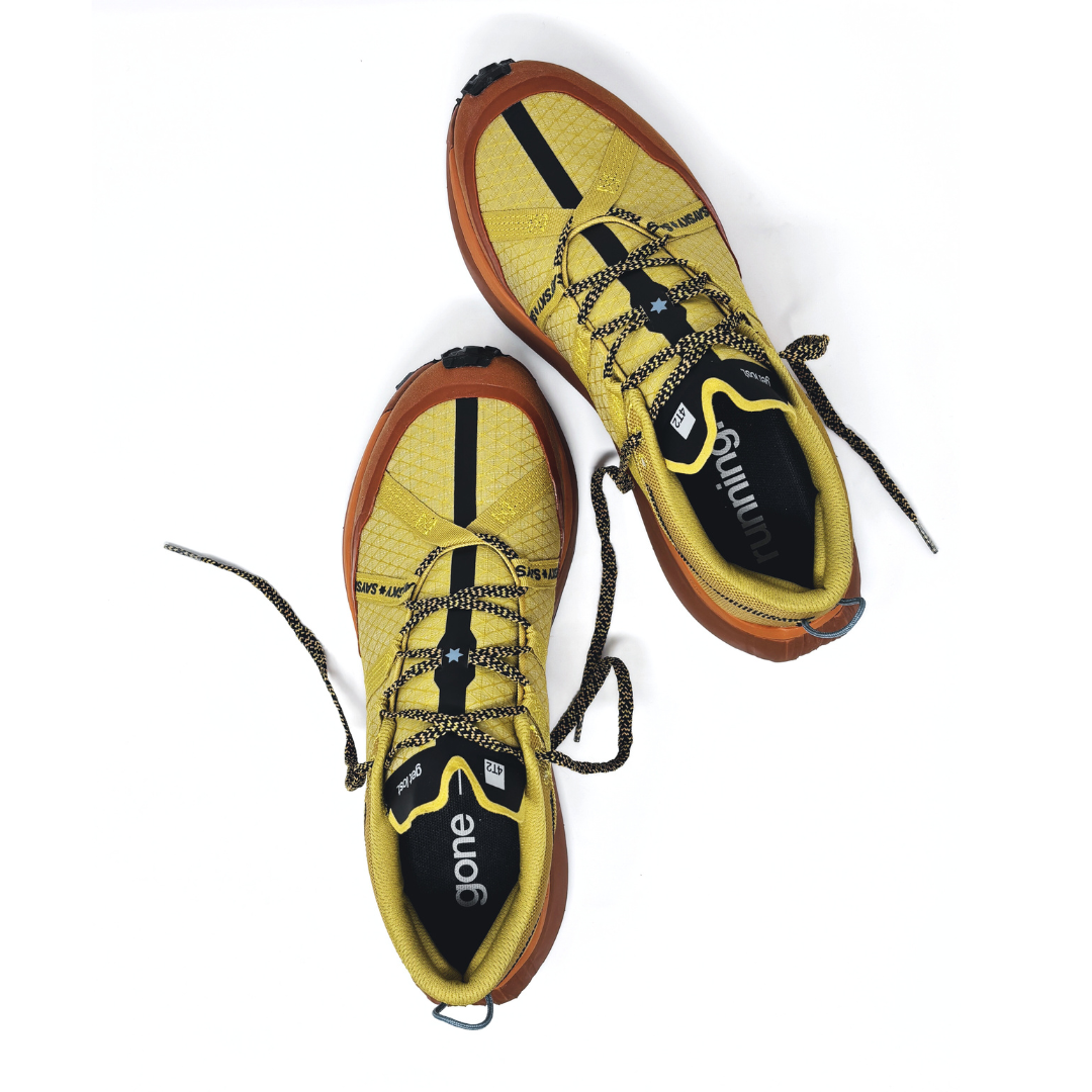 4T2 get lost saysky edition trail running shoe with vibrant colors, featuring a durable vibram outsole.