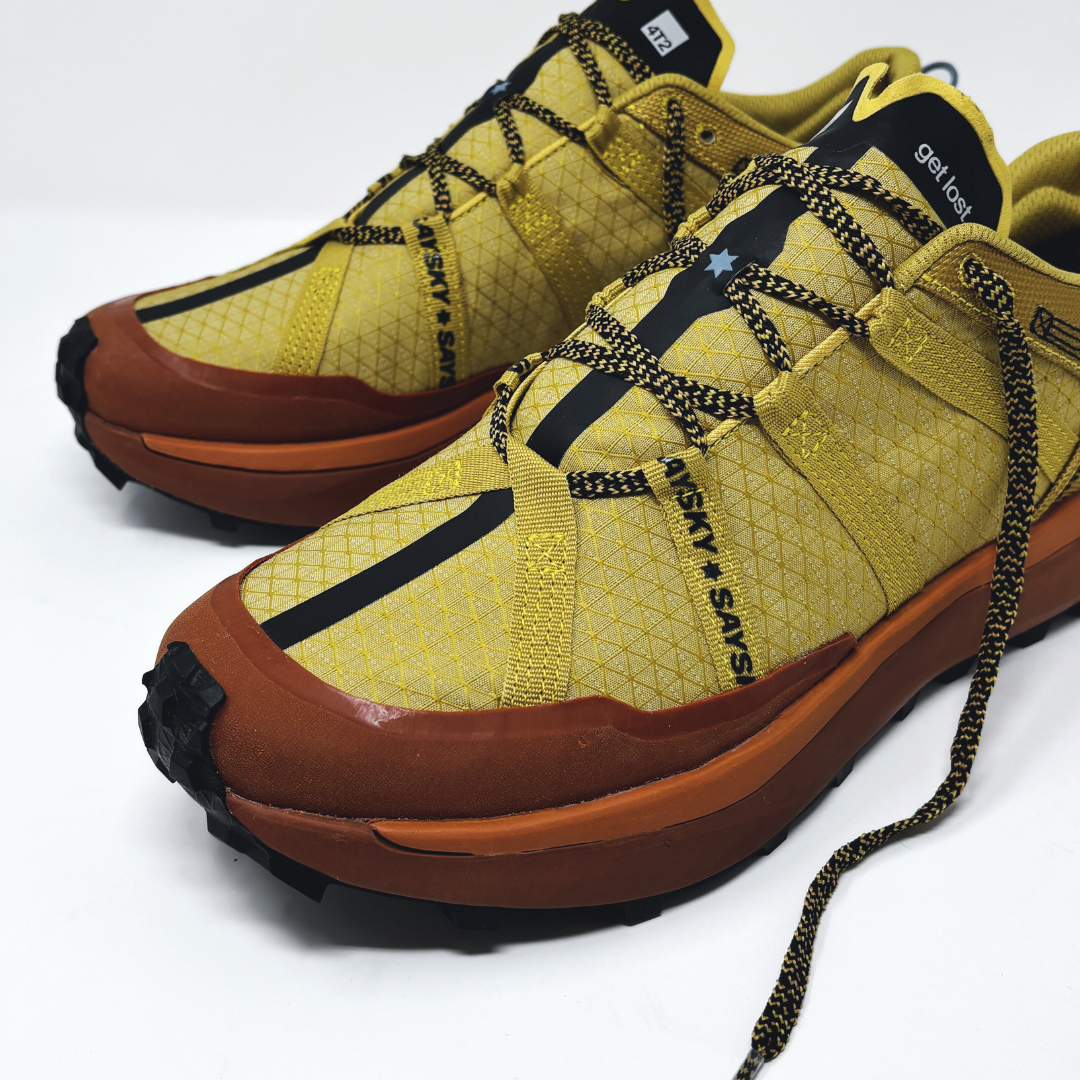 4T2 get lost saysky edition trail running shoe with vibrant colors, featuring a durable vibram outsole.