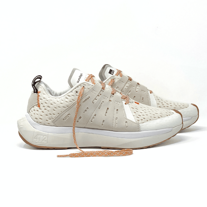 4T2 sundays vintage white running shoes with a breathable design and a comfortable fit.