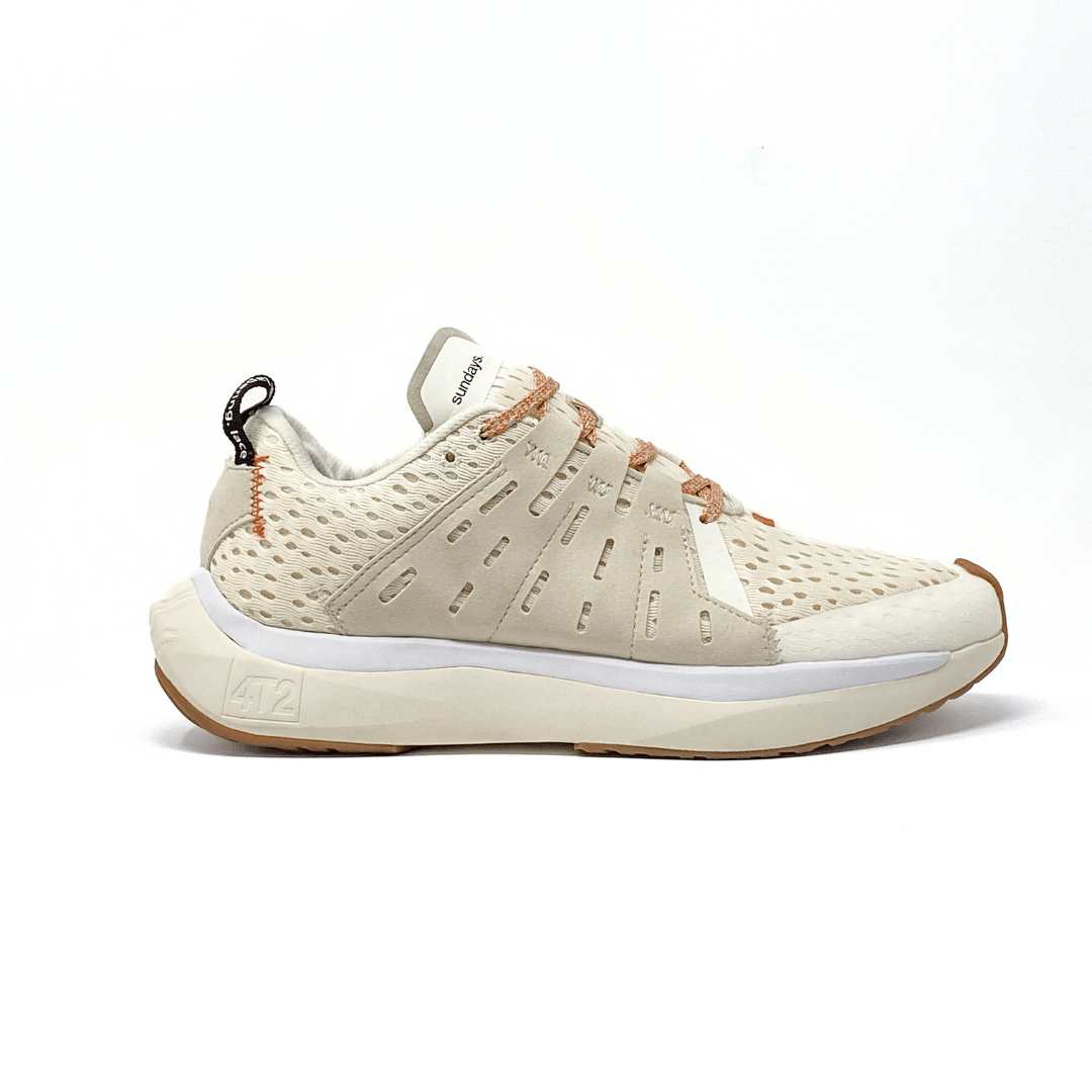 4T2 sundays vintage white running shoes with a breathable design and a comfortable fit.