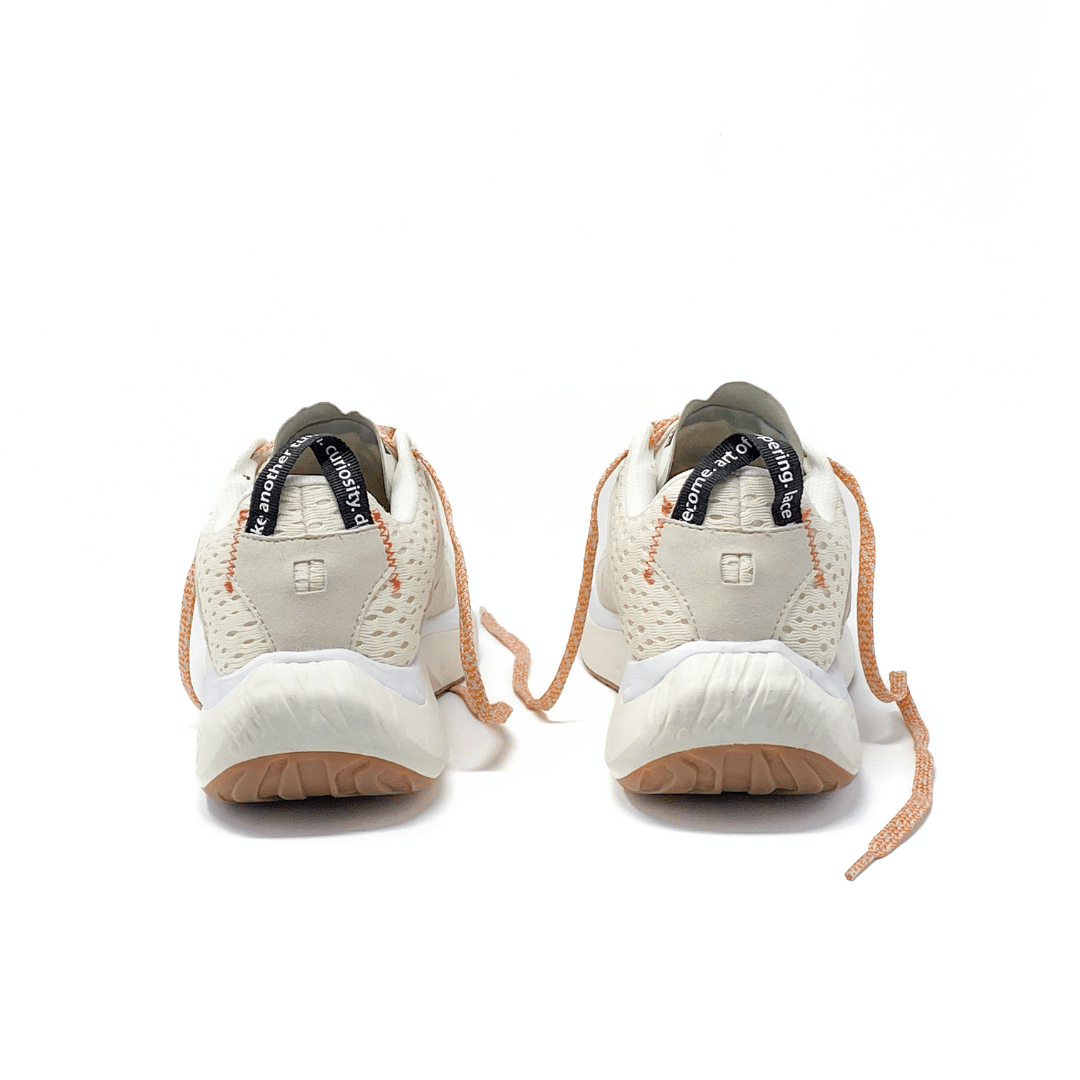 4T2 sundays vintage white running shoes with a breathable design and a comfortable fit.