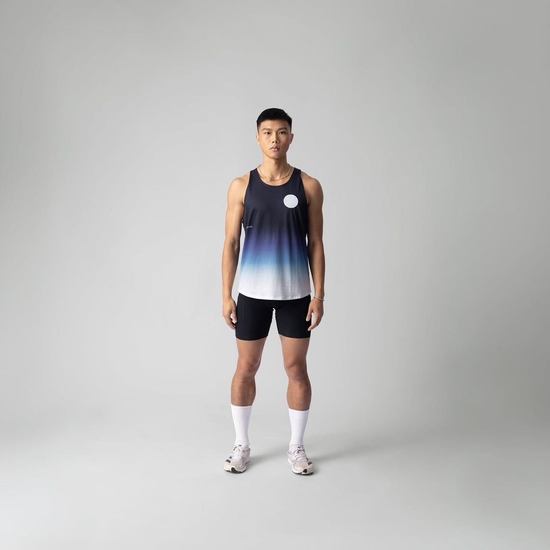 Participation Cold Gradient Singlet in a stylish gradient from black to blue and white, perfect for activewear.