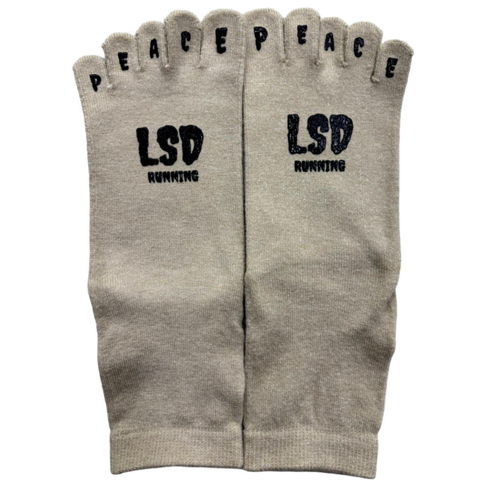 Beige DISCLOSE 004 LSD Peace Toe Crew Socks Merino, five-toe running socks with merino wool for natural comfort and better moisture control