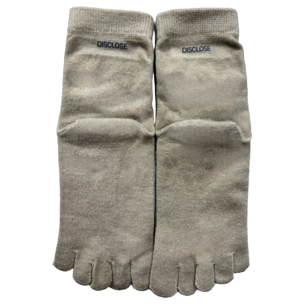 Beige DISCLOSE 004 LSD Peace Toe Crew Socks Merino, five-toe running socks with merino wool for natural comfort and better moisture control