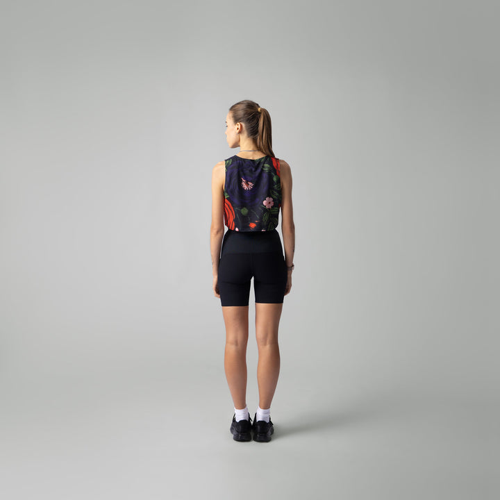 Front view of the Participation Embroidery Floral Crop Singlet, featuring a floral design and breathable fabric.