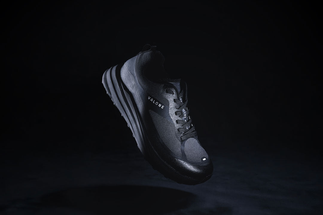 Valone Rave Arnev, repairable black trail running shoe for medium and long distances