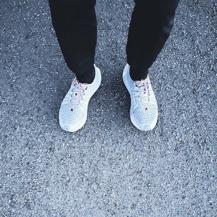 4T2 sundays running shoes showcasing a breathable upper and durable outsole suitable for long distance runs.