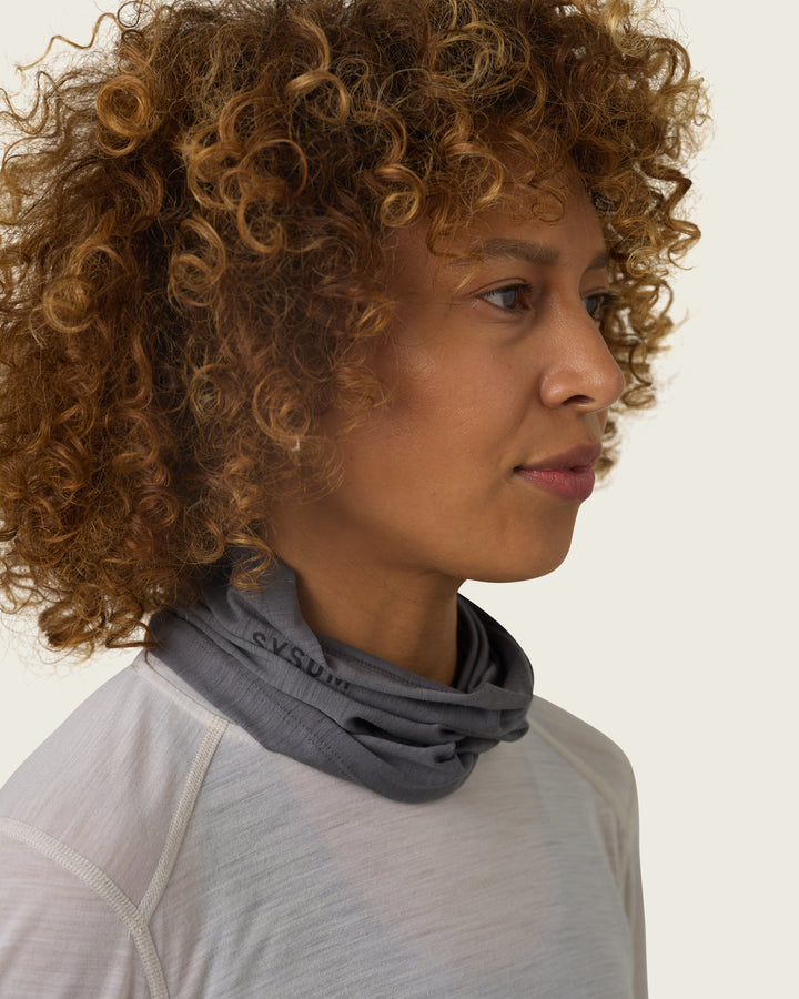 Sysum merino tube scarf with lightweight knit and reflective logo