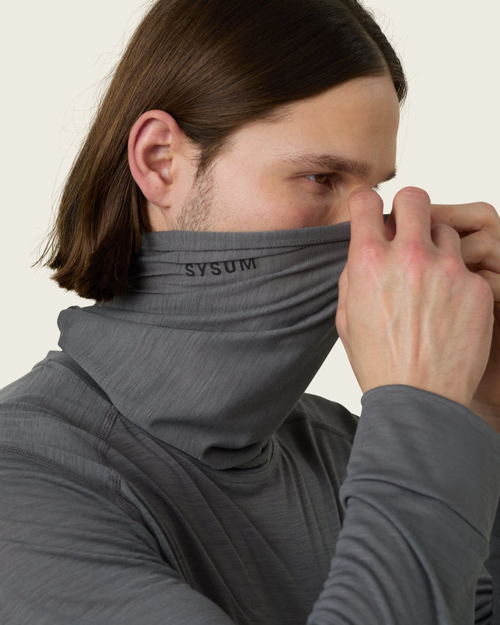 Sysum merino tube scarf with lightweight knit and reflective logo