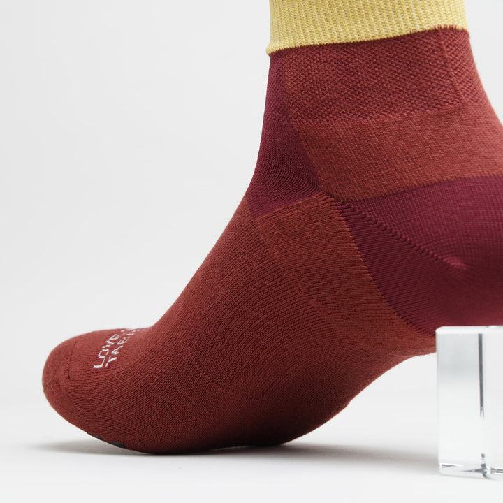 Tabisuke Tabizo T2 Trail Socks Short in mustard with short cuff and knit logo details