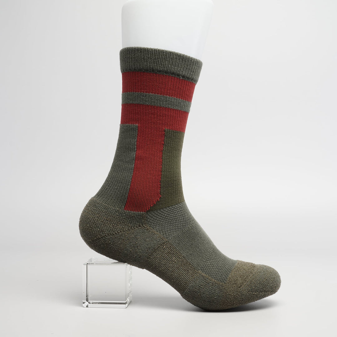 Khaki crew-length T2 Ultra Socks by Tabisuke Tabizo, designed with Dralon Cotton, targeted compression, and reinforced zones for long-distance trail running.