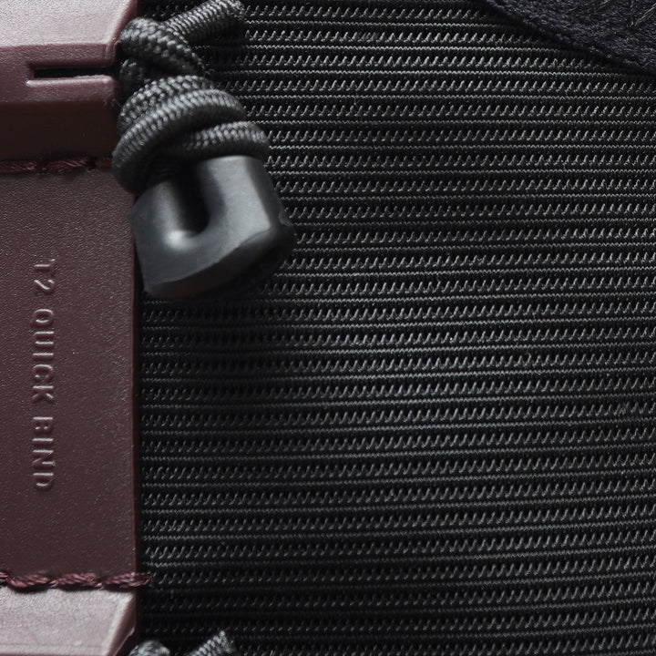 T2 - Ultra Belt in black color designed for trail running with adjustable tension system.